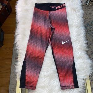 Nike Dri-Fit Red/Black Graphic Capri Legging Size XS